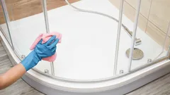 Los mejores consejos para prevenir y quitar el moho de la ducha fácilmente